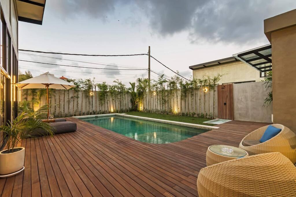 Manresa Villa Bali 4 Canggu  Ngoại thất bức ảnh