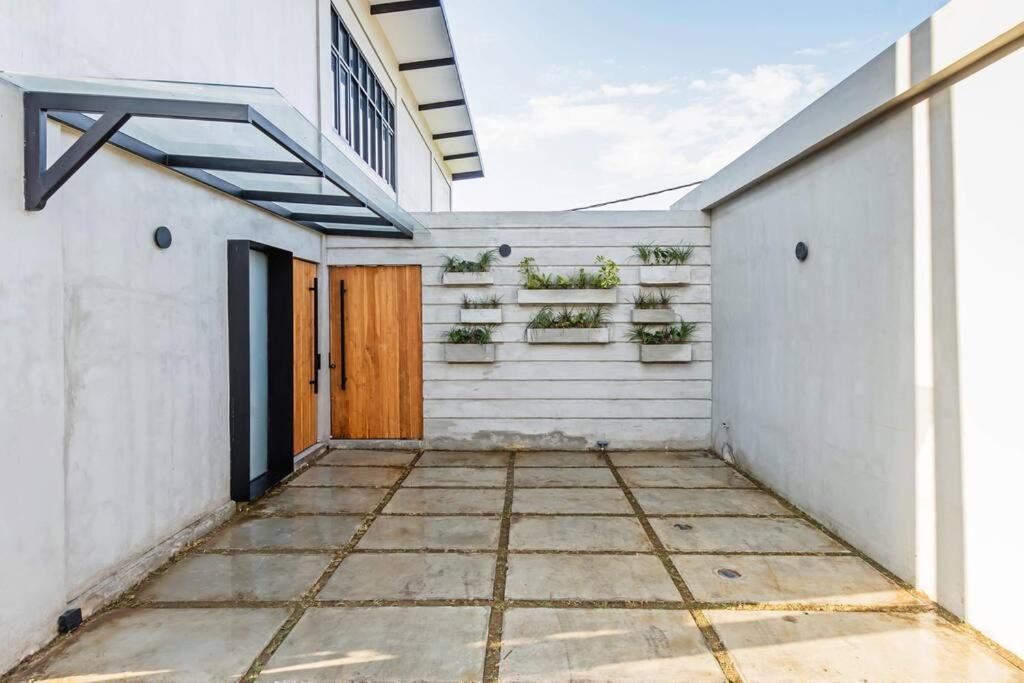 Manresa Villa Bali 4 Canggu  Ngoại thất bức ảnh