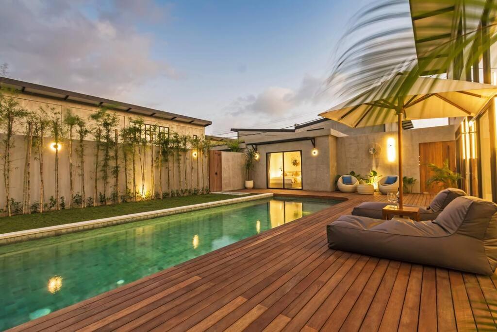 Manresa Villa Bali 4 Canggu  Ngoại thất bức ảnh